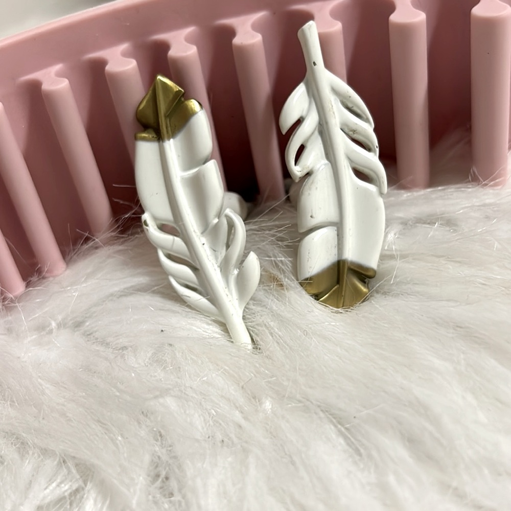 Antique Feather Knobs